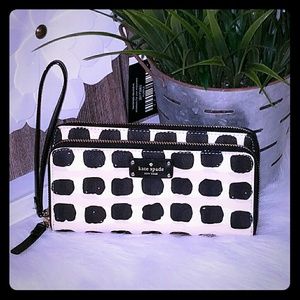 Kate spade flamingo dot wristlet wallet